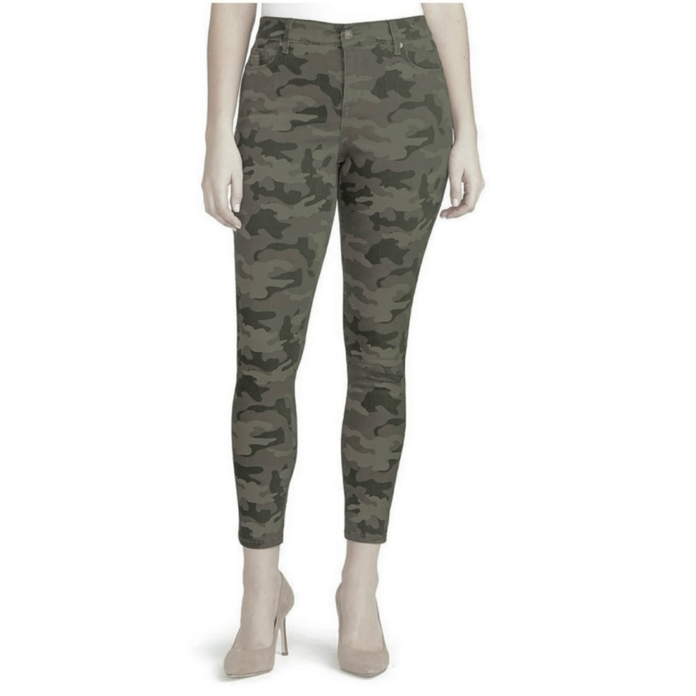 Nine West Women’s Slim Fit Printed Denim Ankle 5-Pocket Jeans, Green Camouflage